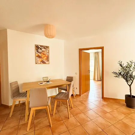 Ma - Sol - Centrum - Private Parking Augsburg