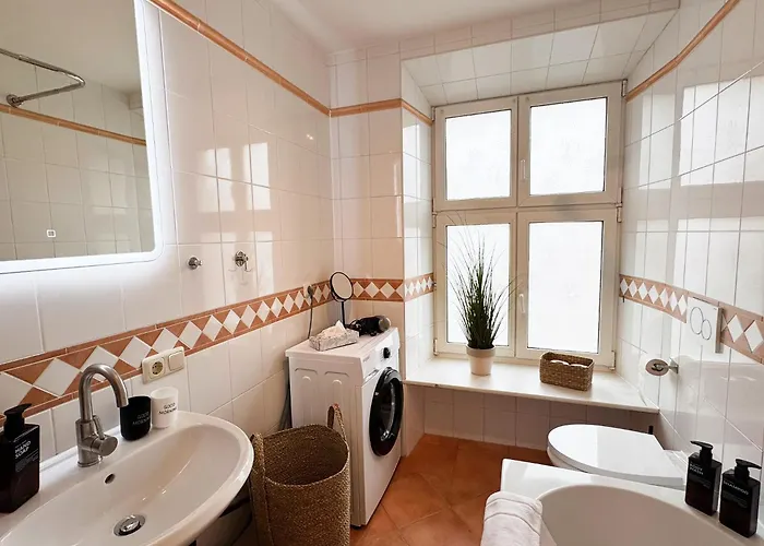 Ma - Sol - Centrum - Private Parking Lägenhet *